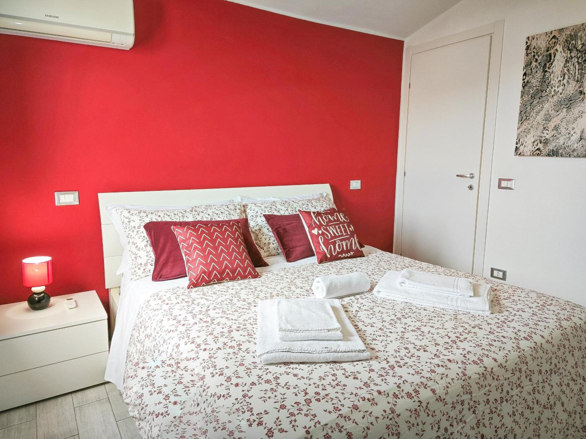 Case Vacanze Mare Nostrum - Villas In Front Of The Beach With Pool Campofelice Di Roccella Exterior foto