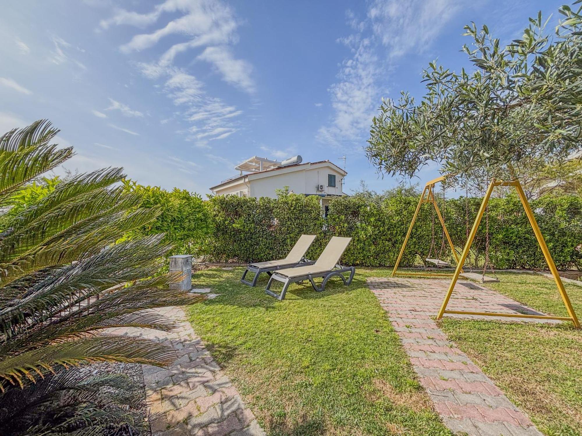 Case Vacanze Mare Nostrum - Villas In Front Of The Beach With Pool Campofelice Di Roccella Exterior foto
