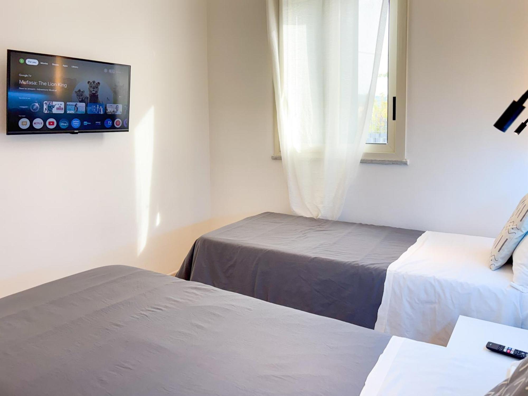 Case Vacanze Mare Nostrum - Villas In Front Of The Beach With Pool Campofelice Di Roccella Exterior foto